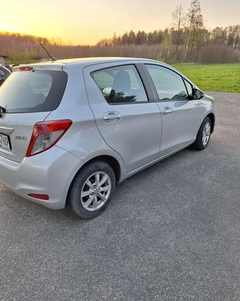 Toyota Yaris cena 23000 przebieg: 194657, rok produkcji 2012 z Złotów małe 29